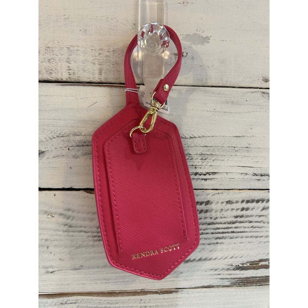 Kendra Scott Luggage Bag Tag in Hot Pink gold logo Brand New